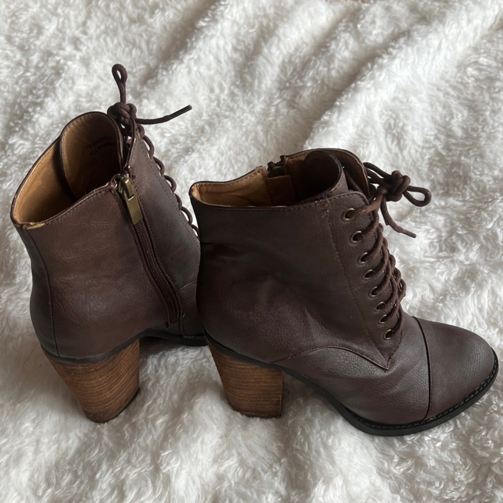 Booties - Picture 3 of 4
